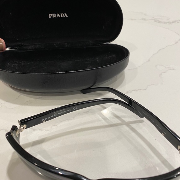 Men’s Prada sunglasses - Picture 7 of 13